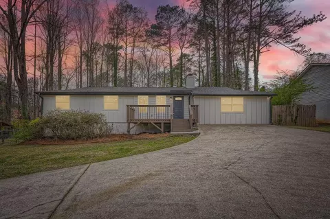 4953 Apple Valley Rd, Douglasville, GA 30135