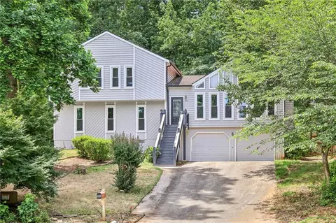 201 Saint Simons Cv, Lawrenceville, GA 30044