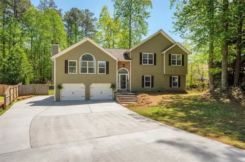 404 Queensbury Pl, Acworth, GA 30102