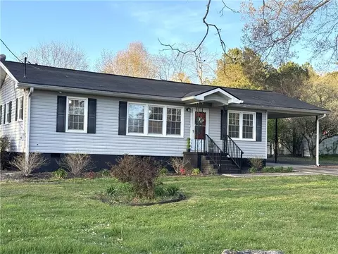 Exterior - 1031 E Hermitage Rd NE, Rome, GA 30161 photo 2 of 23