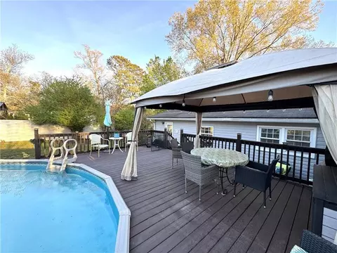 Exterior - 1031 E Hermitage Rd NE, Rome, GA 30161 photo 12 of 23