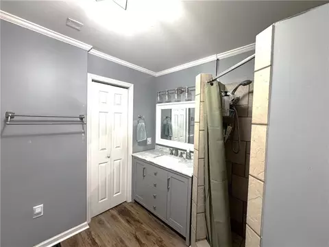 Bath - 1031 E Hermitage Rd NE, Rome, GA 30161 photo 3 of 3