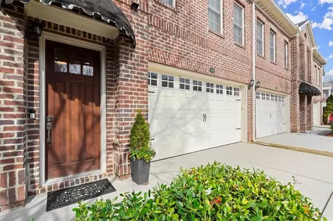 4146 Fischer Way, Atlanta, GA 30341