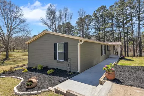 5225 Carnes Dr, Cumming, GA 30041