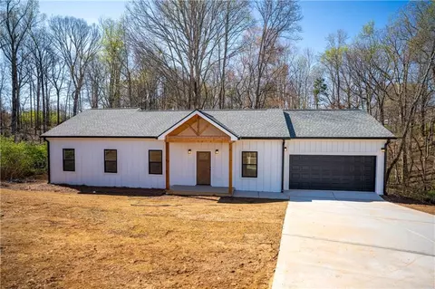661 Trojan Ln, Alto, GA 30510