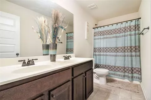 Entry Way - 345 Mango Ct, Mcdonough, GA 30253 photo 4 of 4