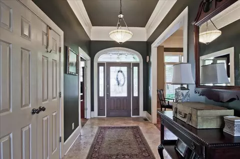 Entry Way - 175 Fairview Ct, Jasper, GA 30143 photo 2 of 4