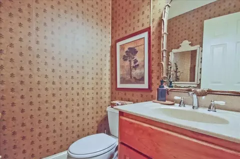 Bath - 175 Fairview Ct, Jasper, GA 30143 photo 1 of 4