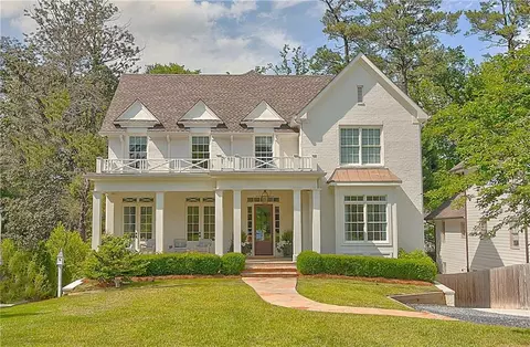 891 Glenbrook Dr NW, Atlanta, GA 30318