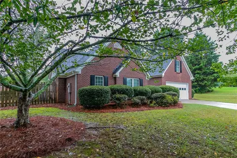 7270 Valley Forest Dr, Cumming, GA 30041