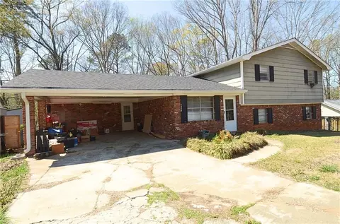 3856 Rosedale Ln, Douglasville, GA 30135