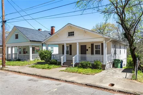 900 Oakhill Ave SW, Atlanta, GA 30310