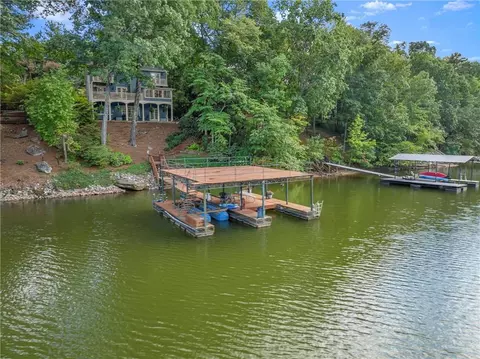 9930 Misty Cove Ln, Gainesville, GA 30506