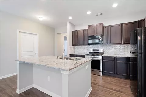 529 Riverview Ln, Canton, GA 30114 photo 7