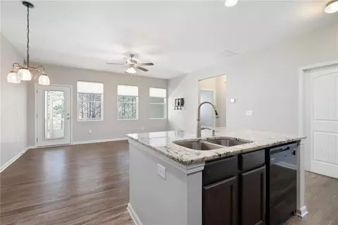 529 Riverview Ln, Canton, GA 30114 photo 6