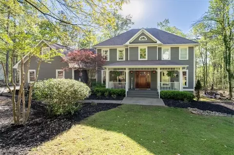 608 Apache Trl, Woodstock, GA 30189