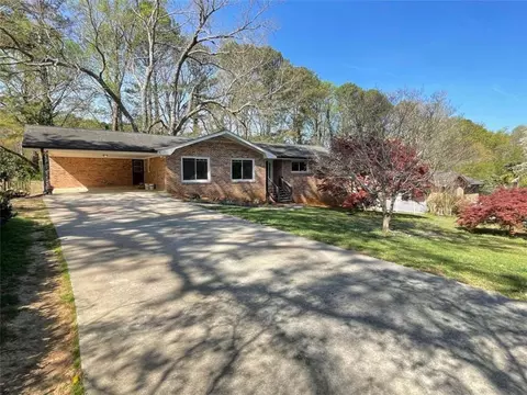 445 Royal Oaks Ter, Stone Mountain, GA 30087