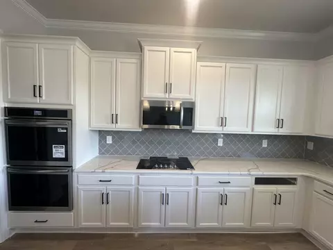 Kitchen - 3793 Cheyenne Ln, Jefferson, GA 30549 photo 3 of 4