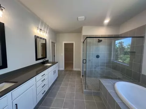 Bath - 3793 Cheyenne Ln, Jefferson, GA 30549 photo 1 of 3