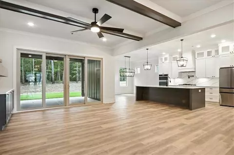 Living - 262 Blake Ln, Winder, GA 30680 photo 4 of 7