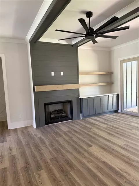 Living - 262 Blake Ln, Winder, GA 30680 photo 2 of 7