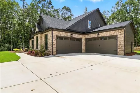 Exterior - 262 Blake Ln, Winder, GA 30680 photo 6 of 14
