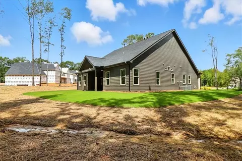 Exterior - 262 Blake Ln, Winder, GA 30680 photo 9 of 14