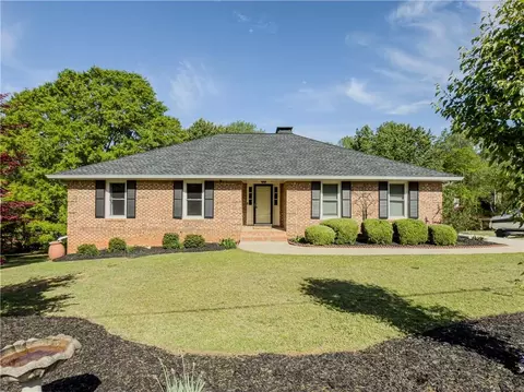 458 Valley Woods Cir SE, Conyers, GA 30094