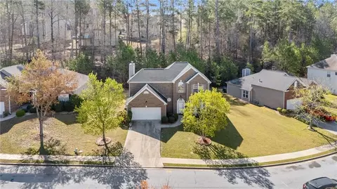 3940 Medlock Park Dr, Snellville, GA 30039