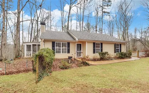 213 Crest View Dr, Dahlonega, GA 30533