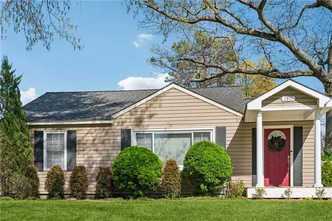 1911 Woodland Hills Ave NW, Atlanta, GA 30318
