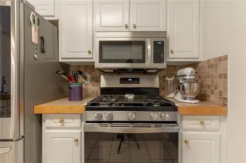 Kitchen - 10 Flowers Dr, Covington, GA 30014 photo 2 of 3