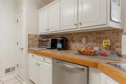 Kitchen - 10 Flowers Dr, Covington, GA 30014 photo 3 of 3