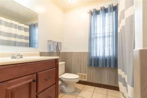 Bath - 10 Flowers Dr, Covington, GA 30014 photo 1 of 4