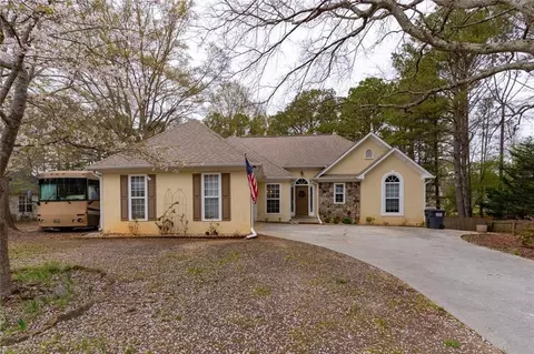 10 Flowers Dr, Covington, GA 30014