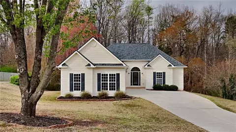 3818 Covered Bridge Pl, Gainesville, GA 30506