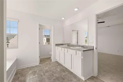 Bath - 12100 Conrad Cir, Hampton, GA 30228 photo 3 of 3
