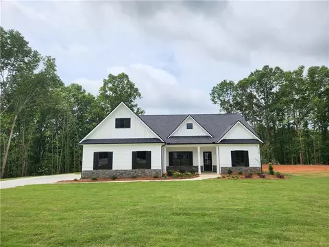 490 Benson Meadows Dr, Dallas, GA 30157