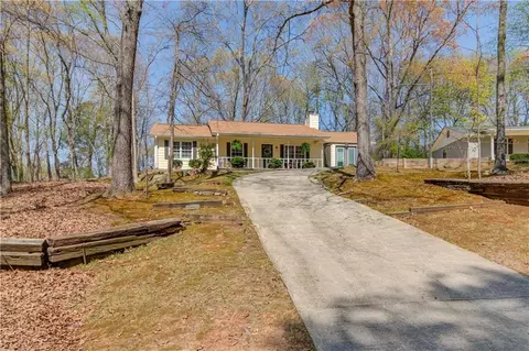 4241 Friar Tuck Ln, Buford, GA 30519