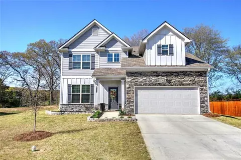 510 Mcginnis Cir, Calhoun, GA 30701