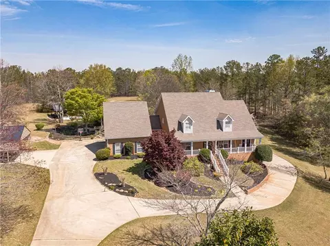 8906 E Carroll Rd, Winston, GA 30187