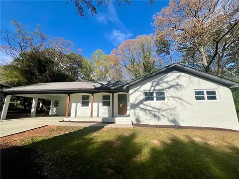 4651 S Roberts Dr, Sugar Hill, GA 30518