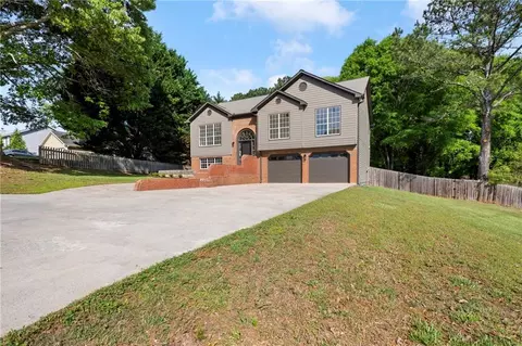 842 Lodgeview Dr, Bethlehem, GA 30620