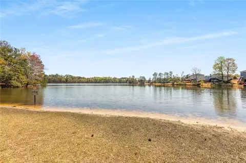 View/Area - 265 Lakeridge Ct, Covington, GA 30016 photo 2 of 6