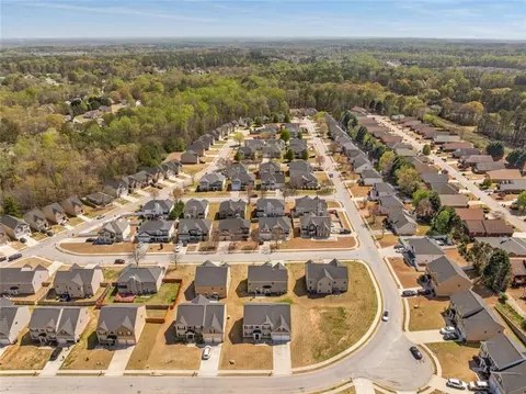 View/Area - 265 Lakeridge Ct, Covington, GA 30016 photo 5 of 6