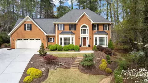 8920 Willowbrae Ln, Roswell, GA 30076