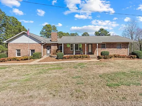 120 Semi Circle Dr, Demorest, GA 30535