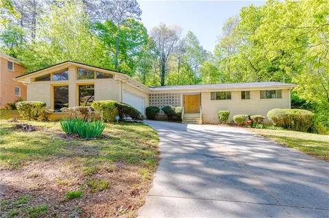 558 Larchmont Dr NW, Atlanta, GA 30318