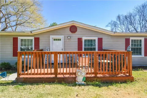 177 Carolyn Ct SE, Acworth, GA 30101
