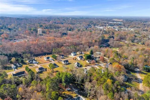 View/Area - 276 Arbor Gate Dr, Cornelia, GA 30531 photo 6 of 9